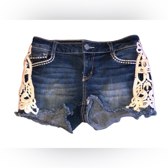 No Boundaries Pants - No Boundaries Lace Appliqué Denim Cutoff Shorts